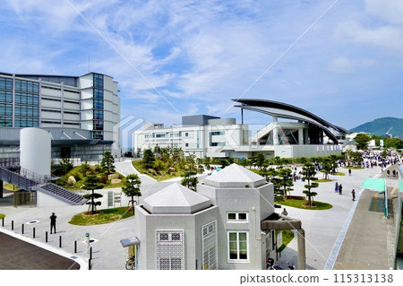 A view of Kobe Suma Sea World and the Suma Sea World Hotel building in Suma Ward, Kobe City, Hyogo Prefecture A view of Kobe Suma Sea World and the Suma Sea World Hotel building in Suma Ward, Kobe City, Hyogo Prefecture 115313138