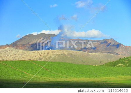 [熊本縣] 阿蘇山（中岳）山頂的晴空 115314633