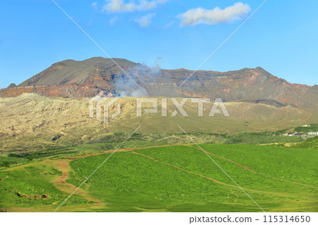 [Kumamoto Prefecture] The summit of Mount Aso (Nakadake) on a clear day 115314650