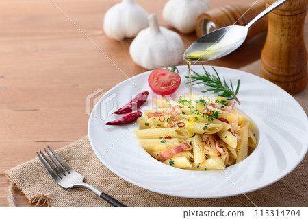 通心粉peperoncino 義大利麵 通心粉peperoncino 義大利麵 115314704