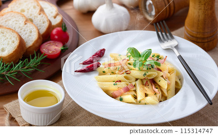 Penne Peperoncino Spaghetti Penne Peperoncino Spaghetti 115314747