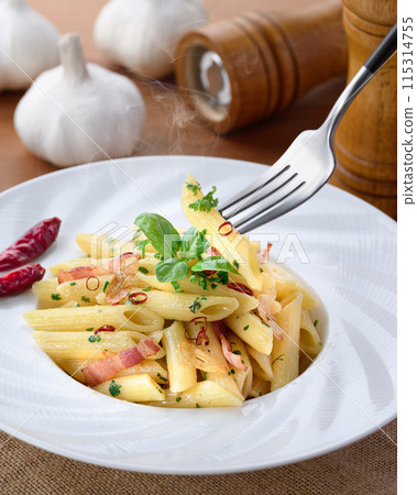 通心粉peperoncino 義大利麵 通心粉peperoncino 義大利麵 115314755