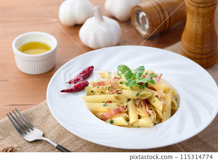 通心粉peperoncino 義大利麵 通心粉peperoncino 義大利麵 115314774