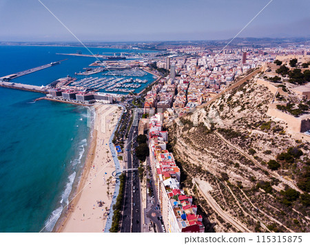 Panoramic view of Alicante sand beach 115315875