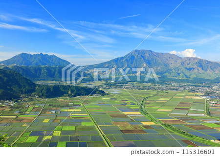 [Kumamoto Prefecture] Mt. Aso (Mt. Nekodake, Mt. Nakadake, Mt. Takadake) on a clear day 115316601