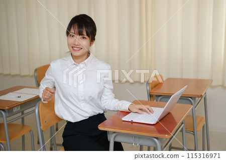 Beautiful Japanese women 115316971