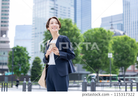 Portrait of a woman with a business smartphone 115317322