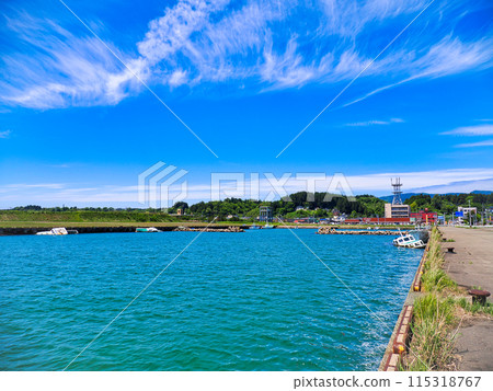 秋田縣男鹿市船川港風景 秋田縣男鹿市船川港風景 115318767