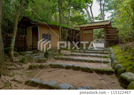 Garden gate and stone steps at Kakubuen Garden, Yamagata Garden gate and stone steps at Kakubuen Garden, Yamagata 115322467