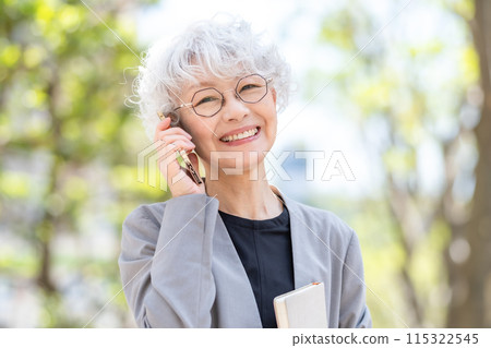 高級女性商務電話 115322545