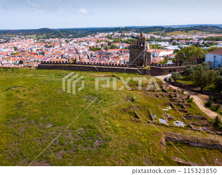 Montemor-o-Novo castle towering over settlement 115323850