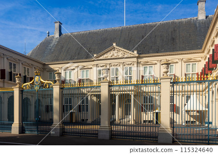 View of the royal Noordeinde Palace in The Hague 115324640