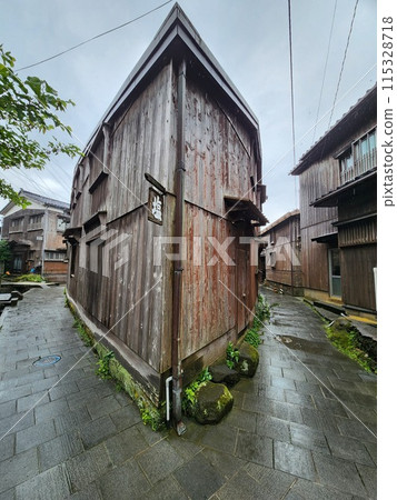 佐渡市宿根木 115328718