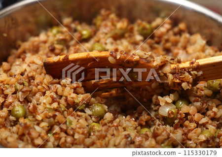 Buckwheat cereal 115330179