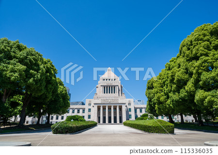 "Tokyo" blue sky and the Diet Building "Tokyo" blue sky and the Diet Building 115336035