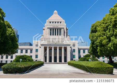 “東京”藍天和國會大廈 “東京”藍天和國會大廈 115336073