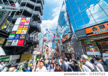 遊客如織的「東京」竹下通 115337122