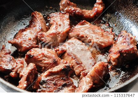 烤牛肉 sagari 肉 115337647