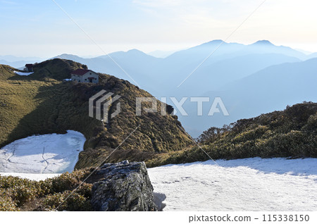 日本百座名山的日出“劍山”和取自“三峰”的弟弟“次郎子” 115338150