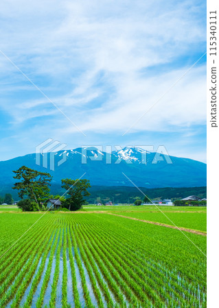 從遊座町眺望鳥海山 115340111