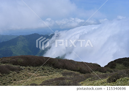 從笹峰眺望伊予富士 115340696