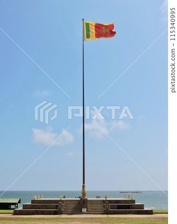 海和斯里蘭卡國旗 115340995