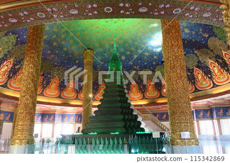 Wat Paknam Phasi Charoen, a historic royal temple with the Emerald Pagoda 115342869