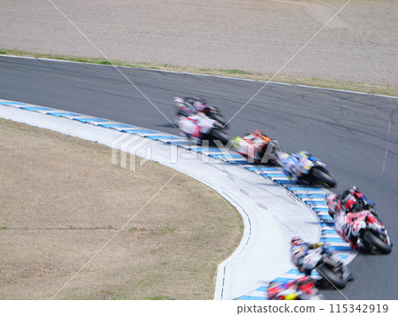 Spring Bike Race: Cornering 115342919