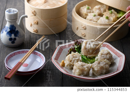 Chinese cuisine: Steamed shumai, hot and fresh Chinese cuisine: Steamed shumai, hot and fresh 115344853