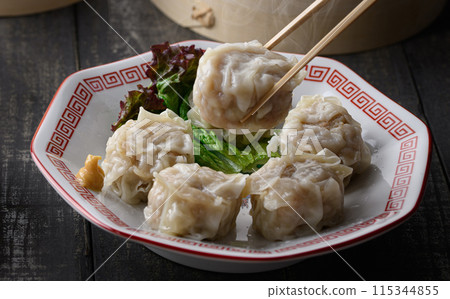 Chinese cuisine: Steamed shumai, hot and fresh Chinese cuisine: Steamed shumai, hot and fresh 115344855