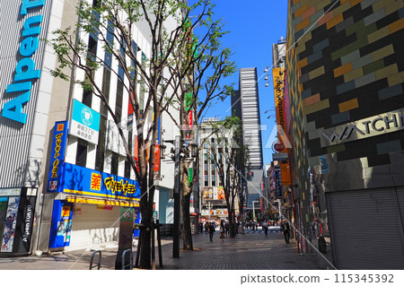 Shinjuku More 2nd Avenue 115345392