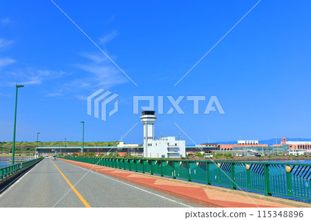 [Nagasaki Prefecture] Minoshima Bridge and Nagasaki Airport on a clear day 115348896
