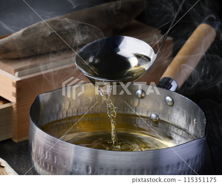 Dried bonito flakes (domestically produced dried bonito flakes) Stock 115351175