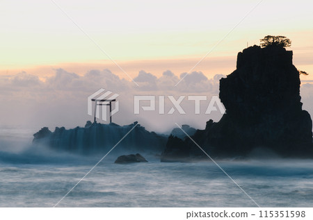 Fukushima Prefecture, Scenery before sunrise at Namitate Beach, Wave Splash Fukushima Prefecture, Scenery before sunrise at Namitate Beach, Wave Splash 115351598