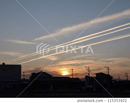 飛機雲 115353922