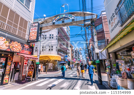 日本六月的川崎城市景觀。東急電鐵新丸子站前商店街、新丸子東營海等街景 日本六月的川崎城市景觀。東急電鐵新丸子站前商店街、新丸子東營海等街景 115354999