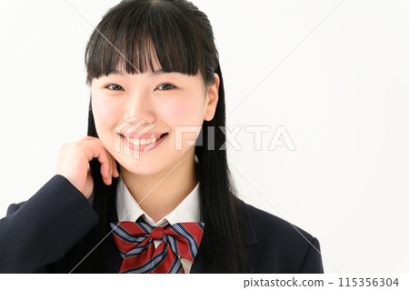 高中女孩微笑的肖像特寫 115356304