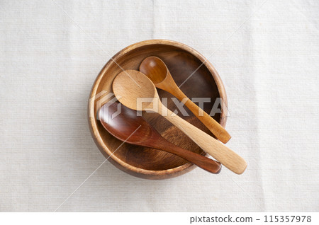 Empty dishes Empty dishes 115357978