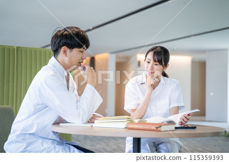 護士和醫生學習 115359393