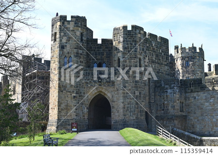 [England] Alnwick Castle 115359414