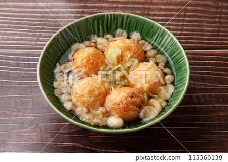 Takoyaki with broth 115360139