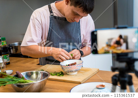 The chef is broadcasting live from workshop how to prepare a vegetarian massaman curry The chef is broadcasting live from workshop how to prepare a vegetarian massaman curry 115361537