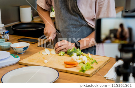 The chef is broadcasting live from workshop how to prepare a vegetarian lentils soup 115361561