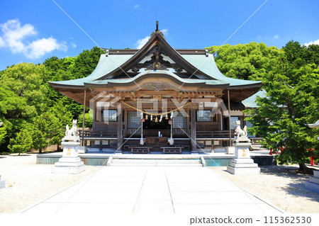 [佐賀縣] 晴天的鏡山稻荷神社 115362530