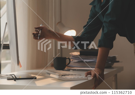 Brainstorming meeting of businessmen working together to come up with a marketing strategy Business finance and accounting concepts Brainstorming meeting of businessmen working together to come up with a marketing strategy Business finance and accounting concepts 115362710