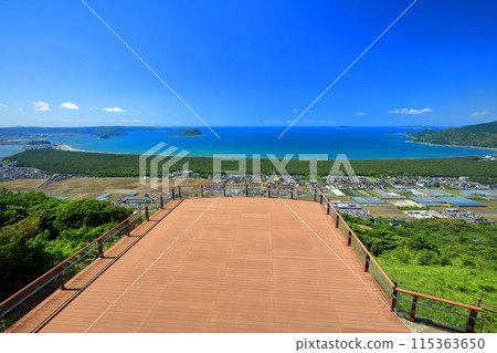 [Saga Prefecture] Rainbow Pine Grove, Karatsu Bay, and the Genkai Sea as seen from Kagamiyama Observation Terrace 115363650