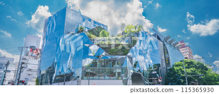 "Tokyo" Tokyu Plaza Harajuku "Harakado" in front of Jingumae intersection, Shibuya Ward 115365930