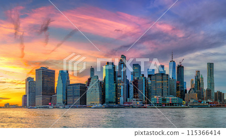 View on Manhattan at sunset View on Manhattan at sunset 115366414
