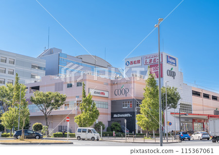Station front view: Higashi-Totsuka Station 115367061