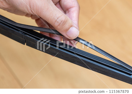 Torn wiper rubber 115367870